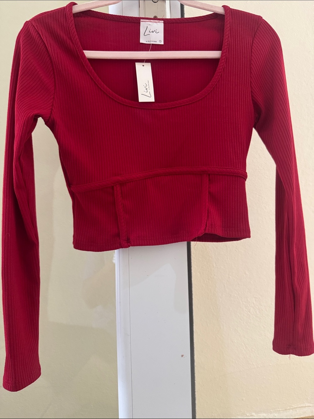 Livi Active Ribbed Long-Sleeve Scoop Neck Crop Top in Deep Red
